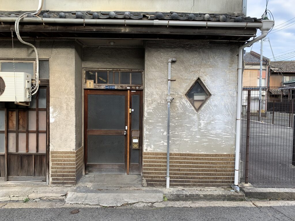 貝塚遊郭・赤線跡のカフェー建築