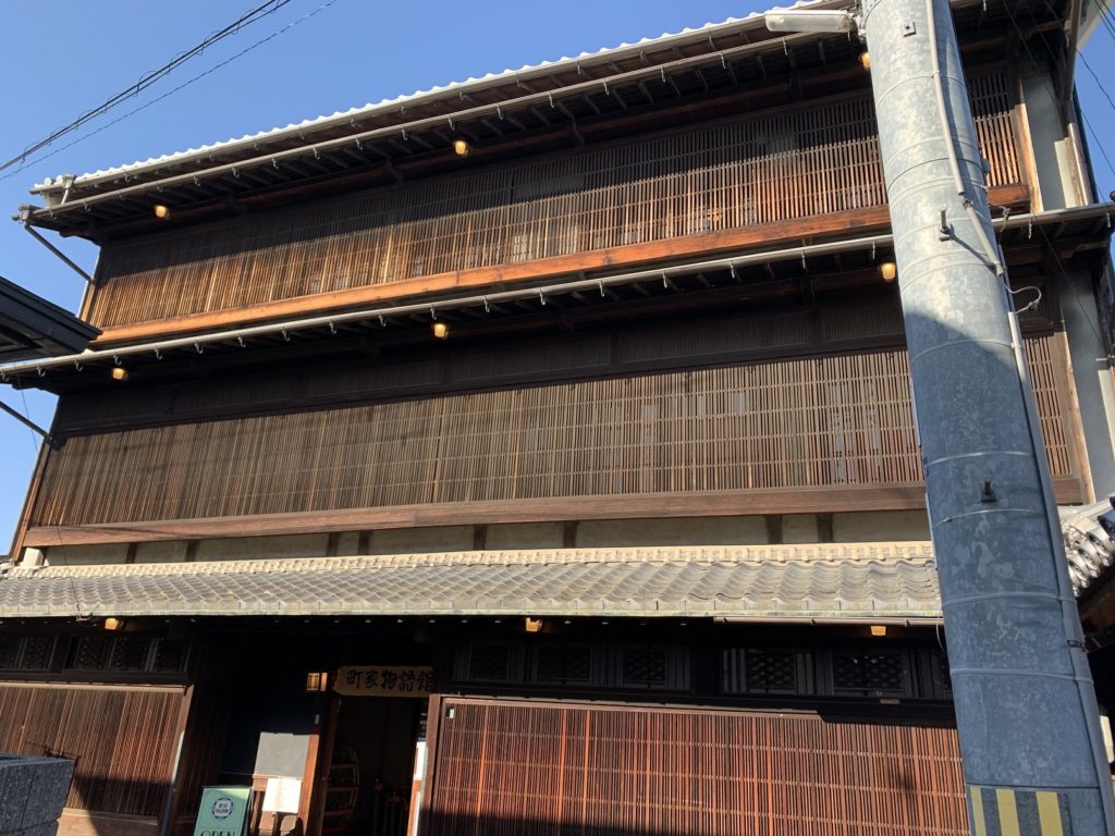 奈良県大和郡山市の遊郭跡、洞泉寺遊郭にある旧川本楼(町家物語館)