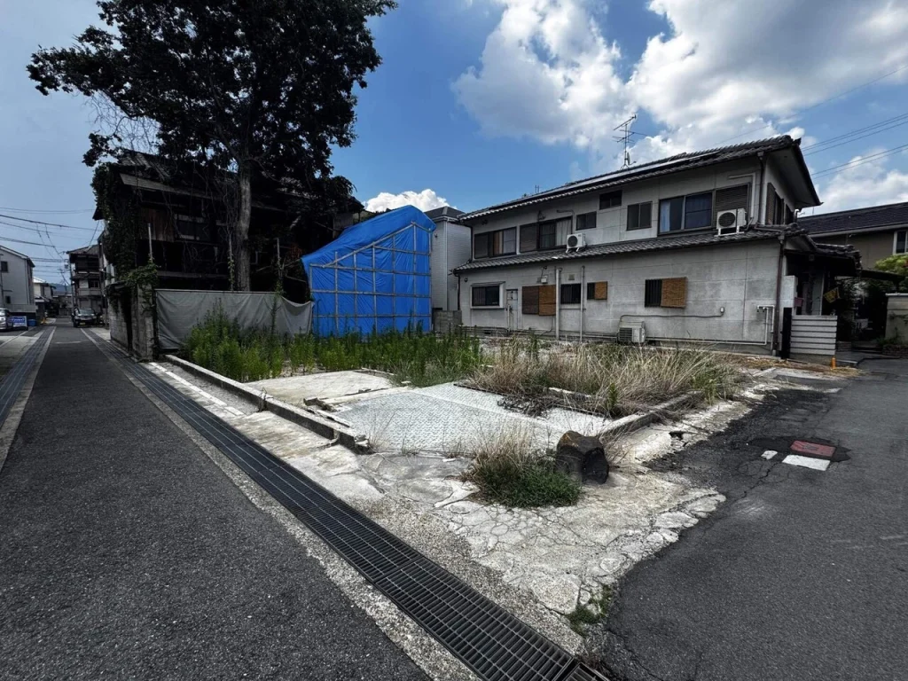 大和郡山市東岡町遊郭の3階建ての元遊郭妓楼は解体されなくなりました。