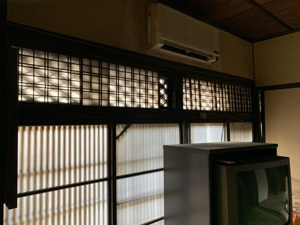 洞泉寺遊郭元貸座敷の中