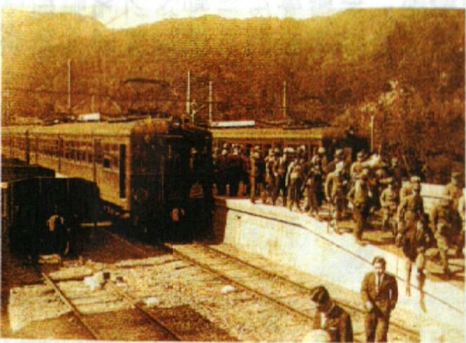 山中渓駅戦前ハイキング電車