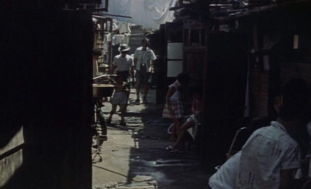 昭和30年代の釜ヶ崎、あいりん地区、西成。大島渚監督の映画『太陽の墓場』より。
