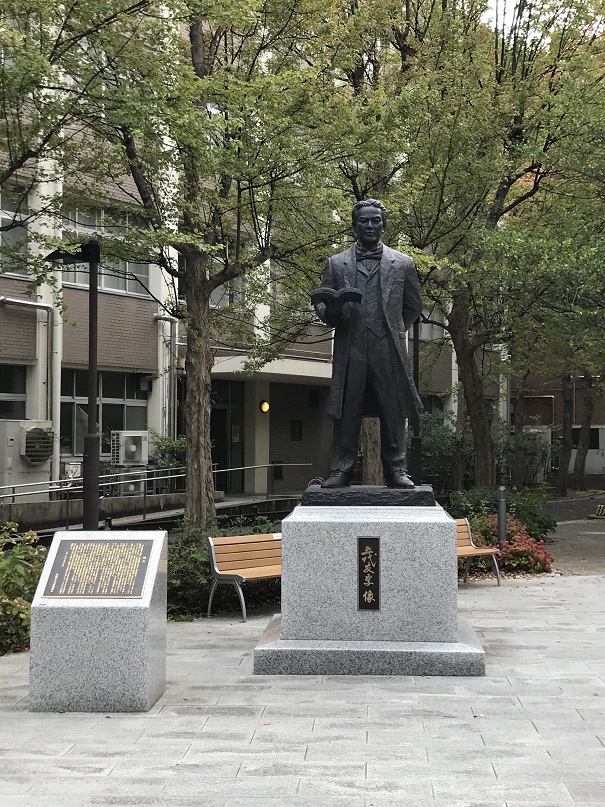 大阪市立大学の五代友厚像