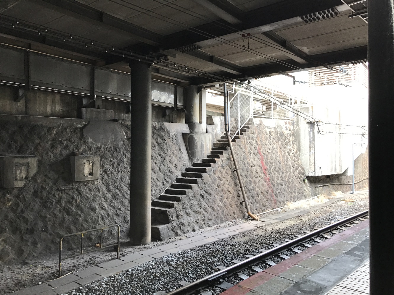 天王寺駅謎の階段