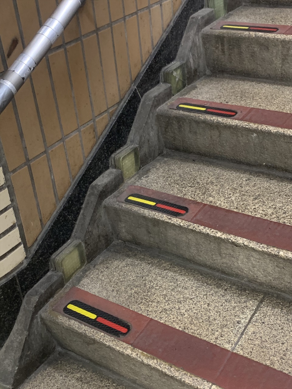 名古屋駅の階段の戦争遺構