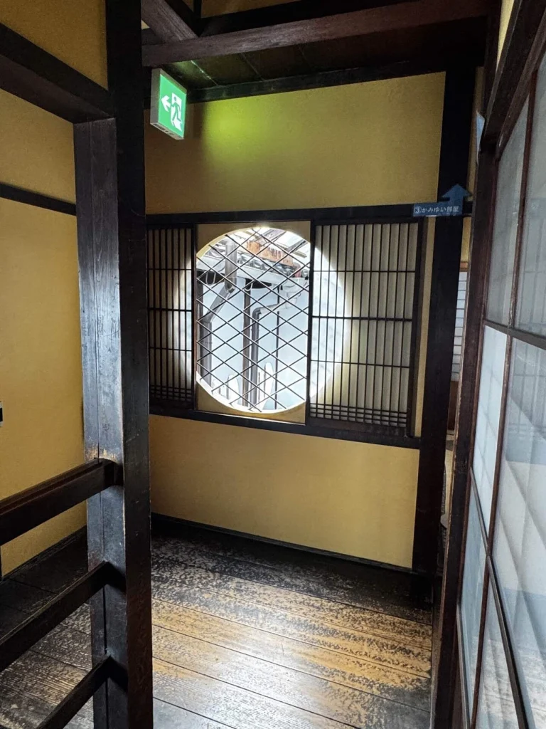 大和郡山市の洞泉寺遊郭に残る町家物語館旧川本楼の内部