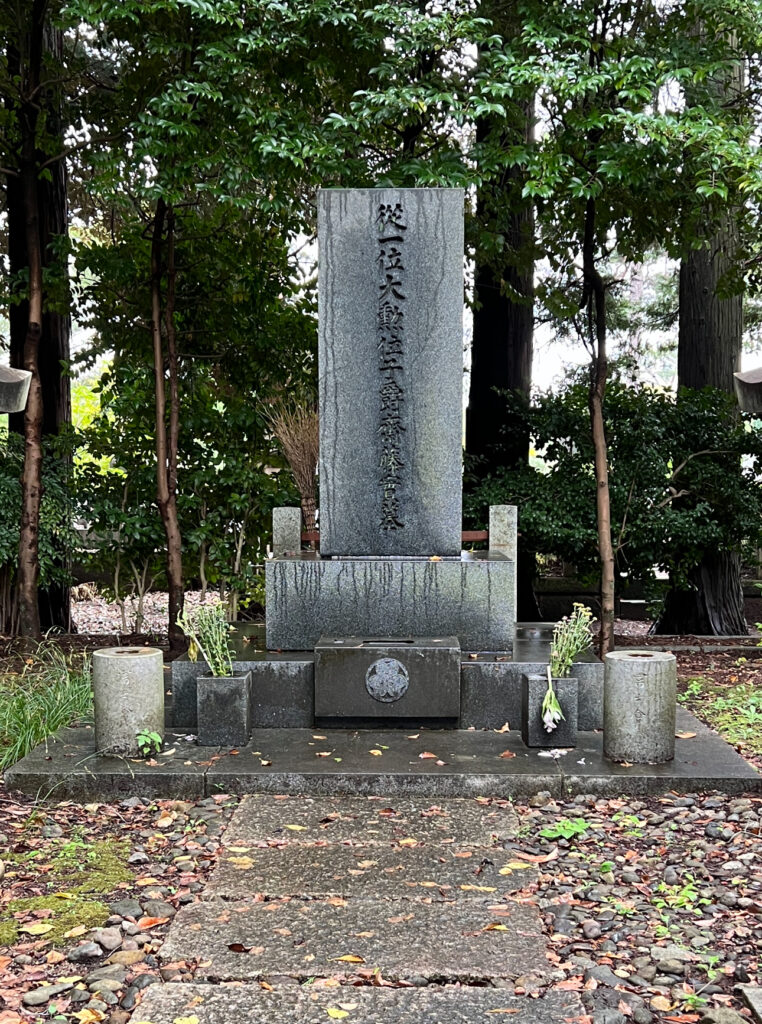 多磨霊園にある東郷平八郎の墓