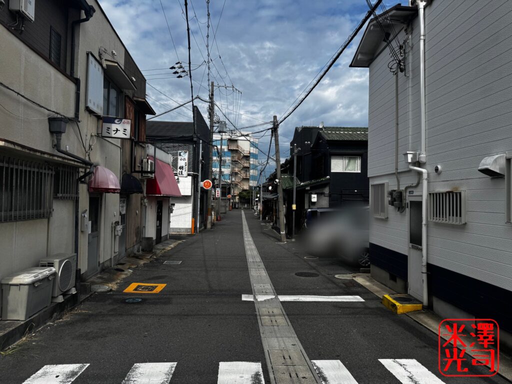 信太山新地、信太山新開地の大通り