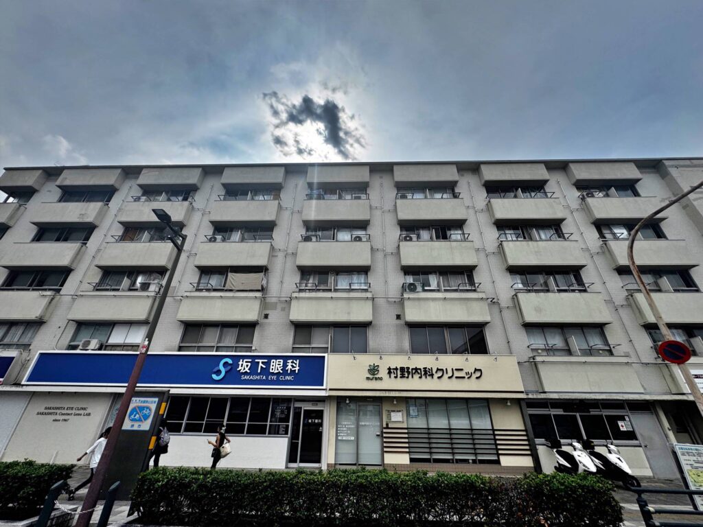 JR阪和線津久野駅前にある津久野団地3号棟、独身男性棟