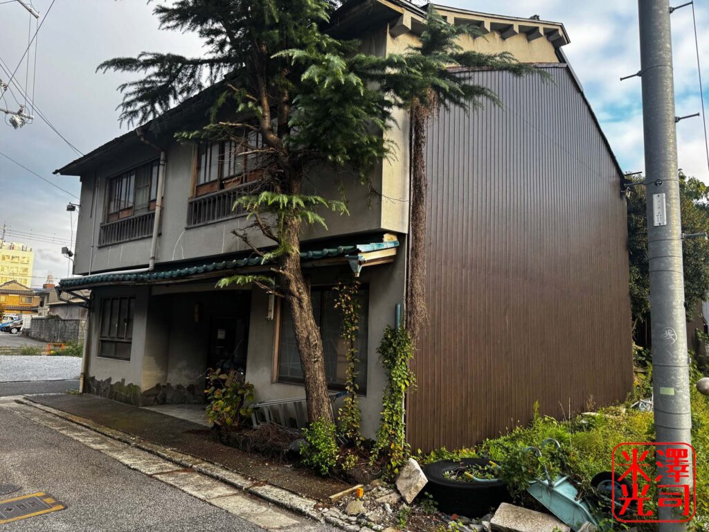 長浜遊郭跡にあるカフェー建築風の元妓楼