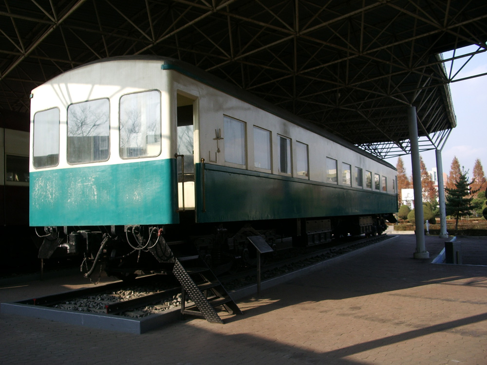 韓国鉄道博物館、特急あかつきの展望車だったとされる貴賓車
