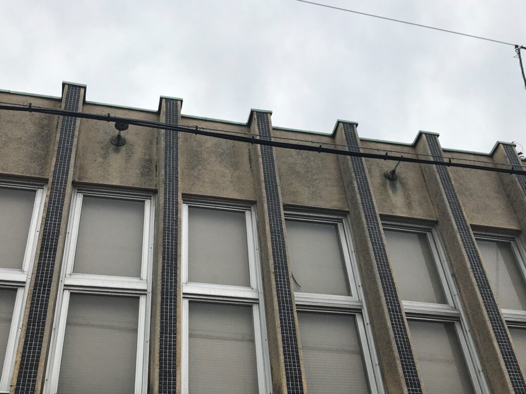 大阪府貝塚市の貝塚遊郭に残る赤線カフェー建築