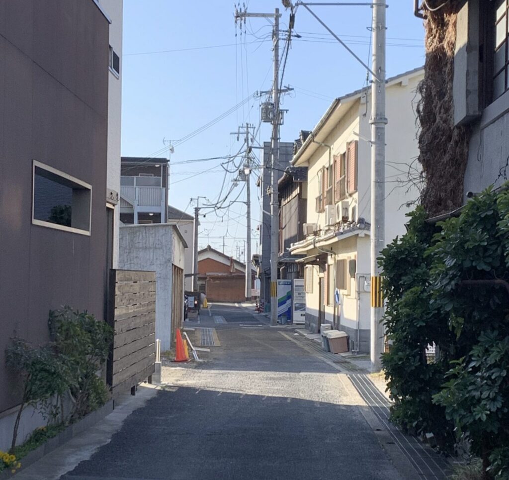 大和郡山市の東岡町遊郭の入口